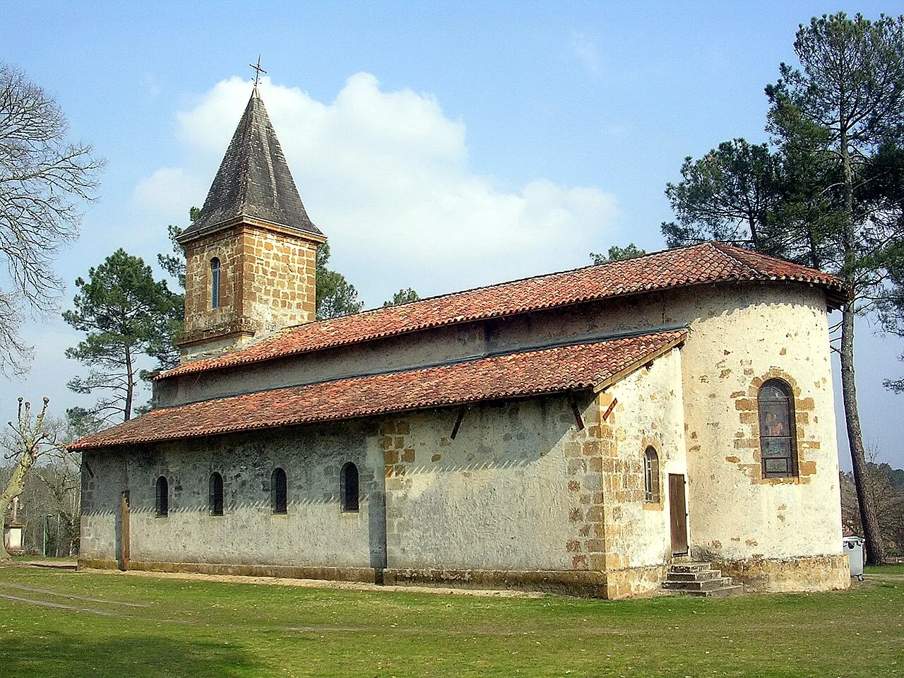 Église Saint-Étienne d’Uchacq