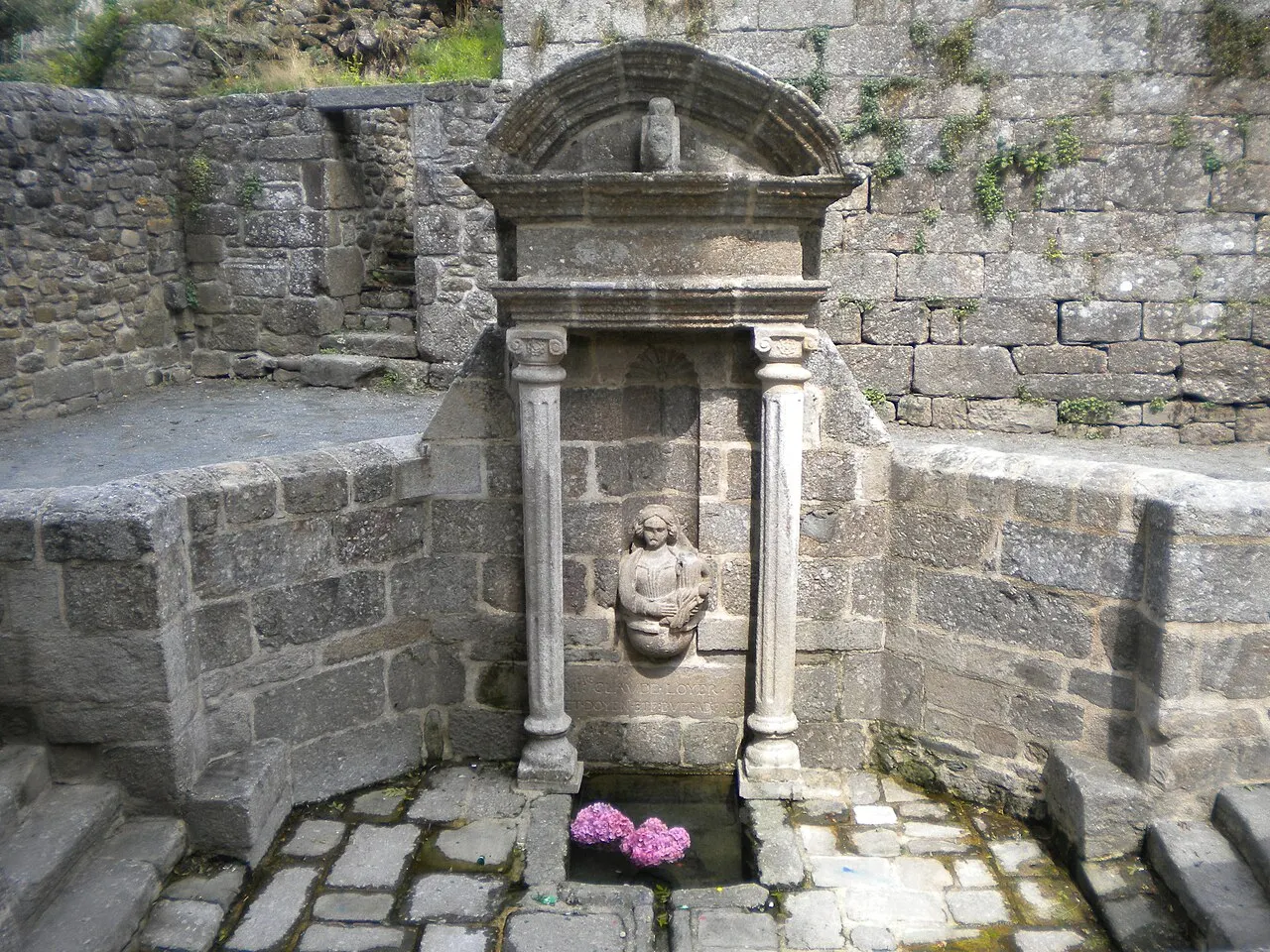 Square de la Fontaine