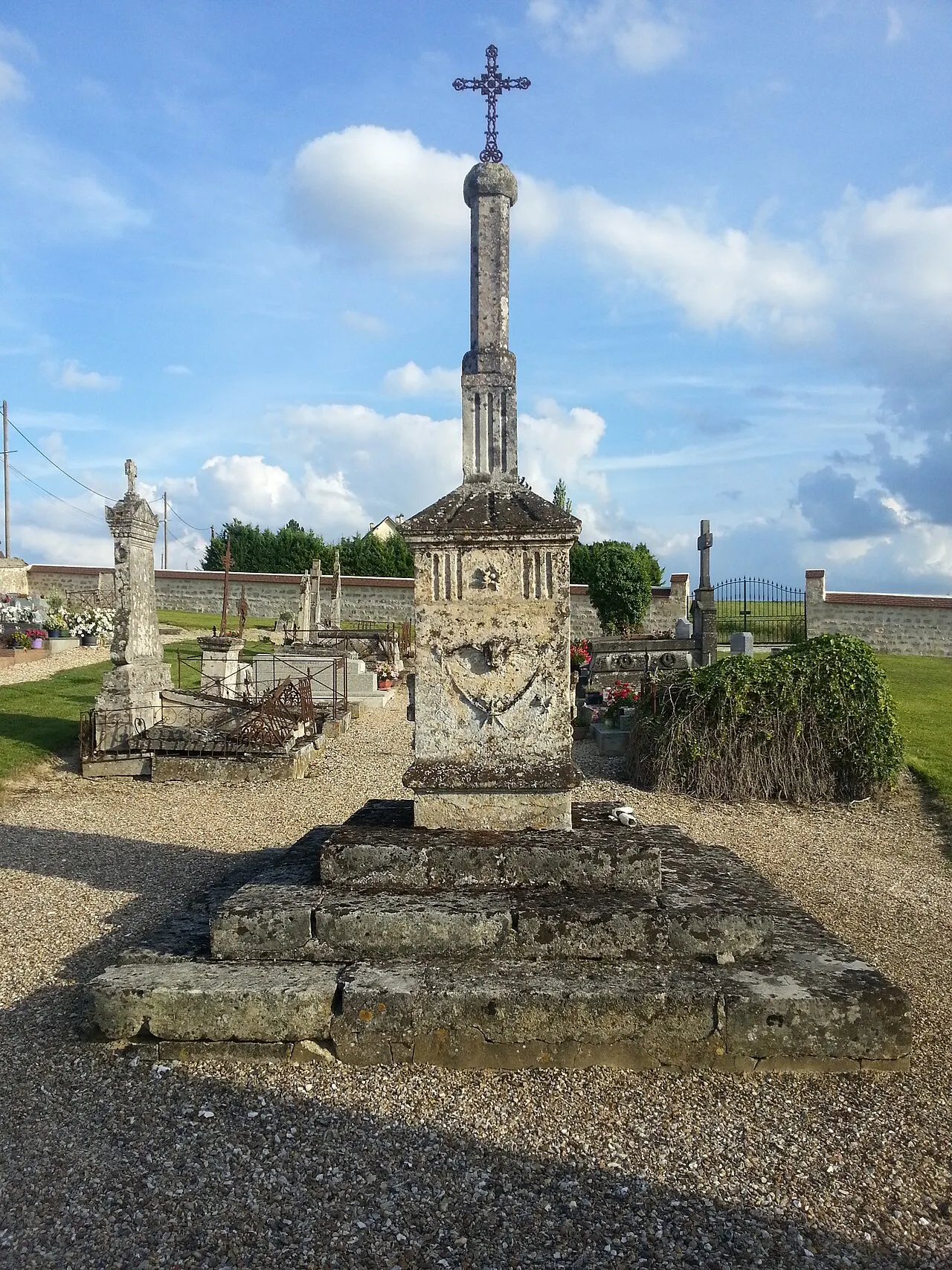 Croix de cimetière