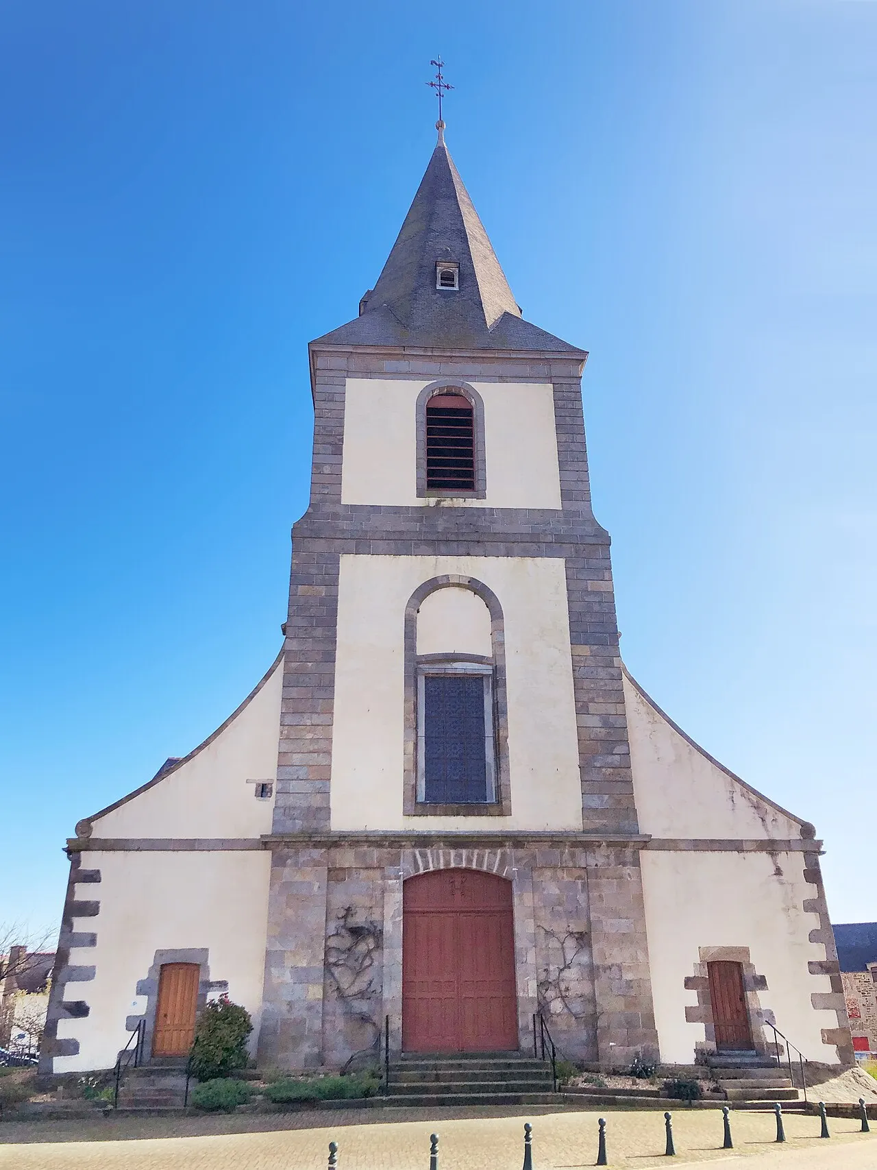 Église Saint-Pierre et Saint-Paul