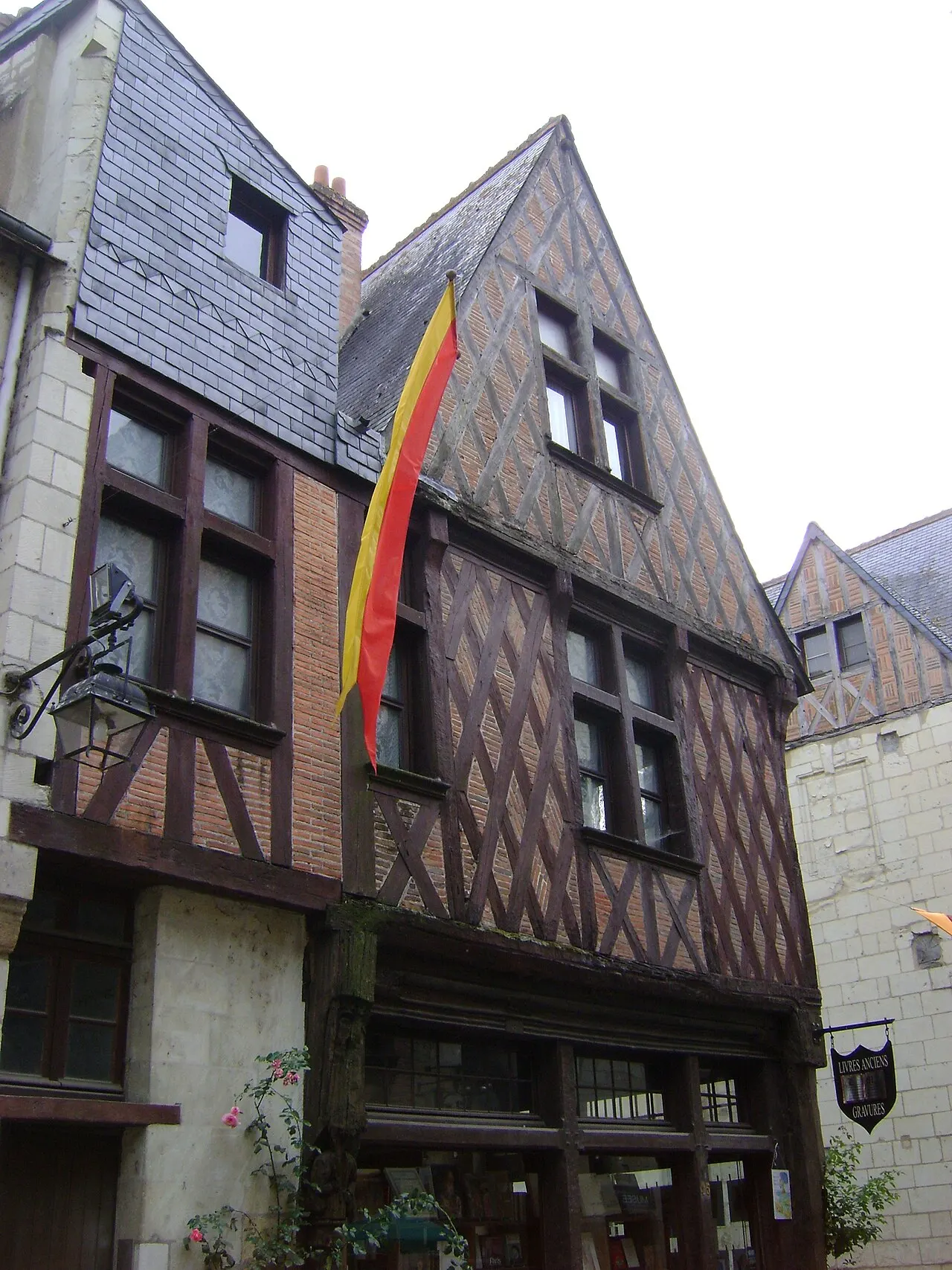 Maison du 15e siècle, dite aux Dragons engoulants
