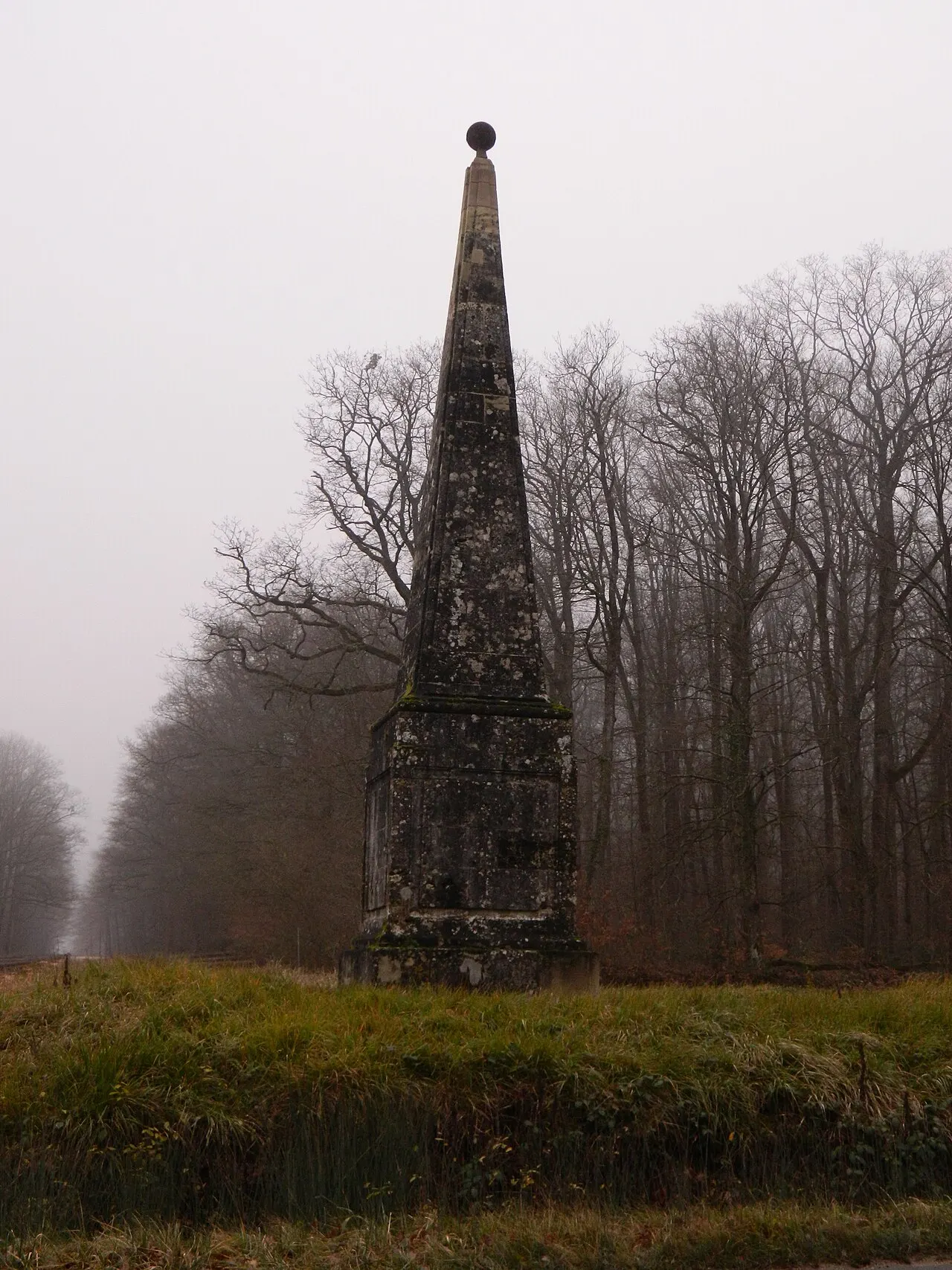 Pyramide de Montaigu