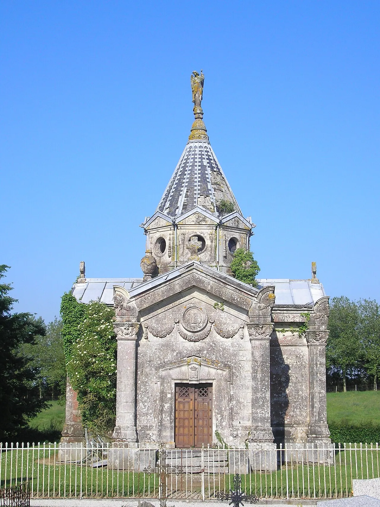 Chapelle funéraire des Longaulnay