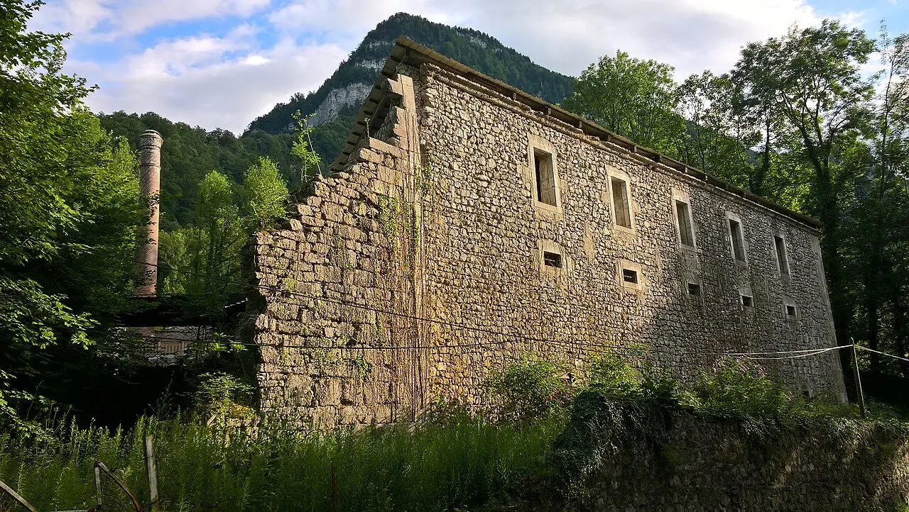 Ancienne distillerie des Chartreux à Fourvoirie
