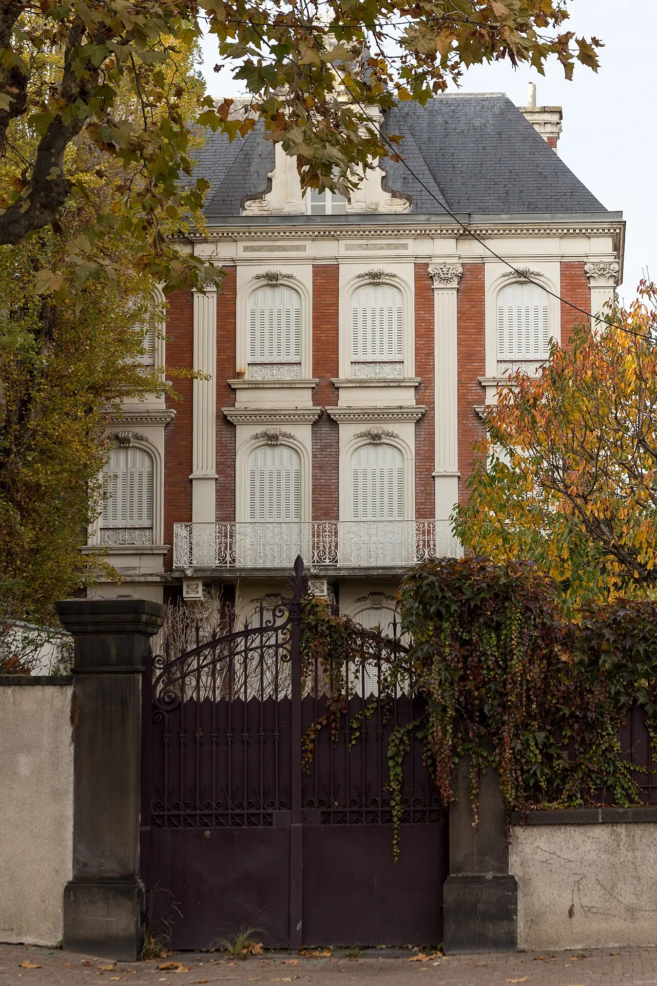 Villa