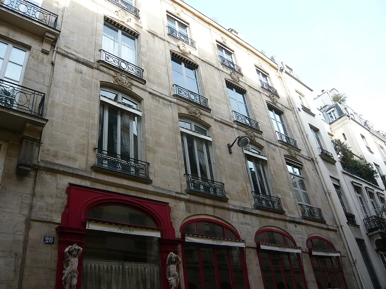 Immeuble (restaurant Le Mercure Galant)