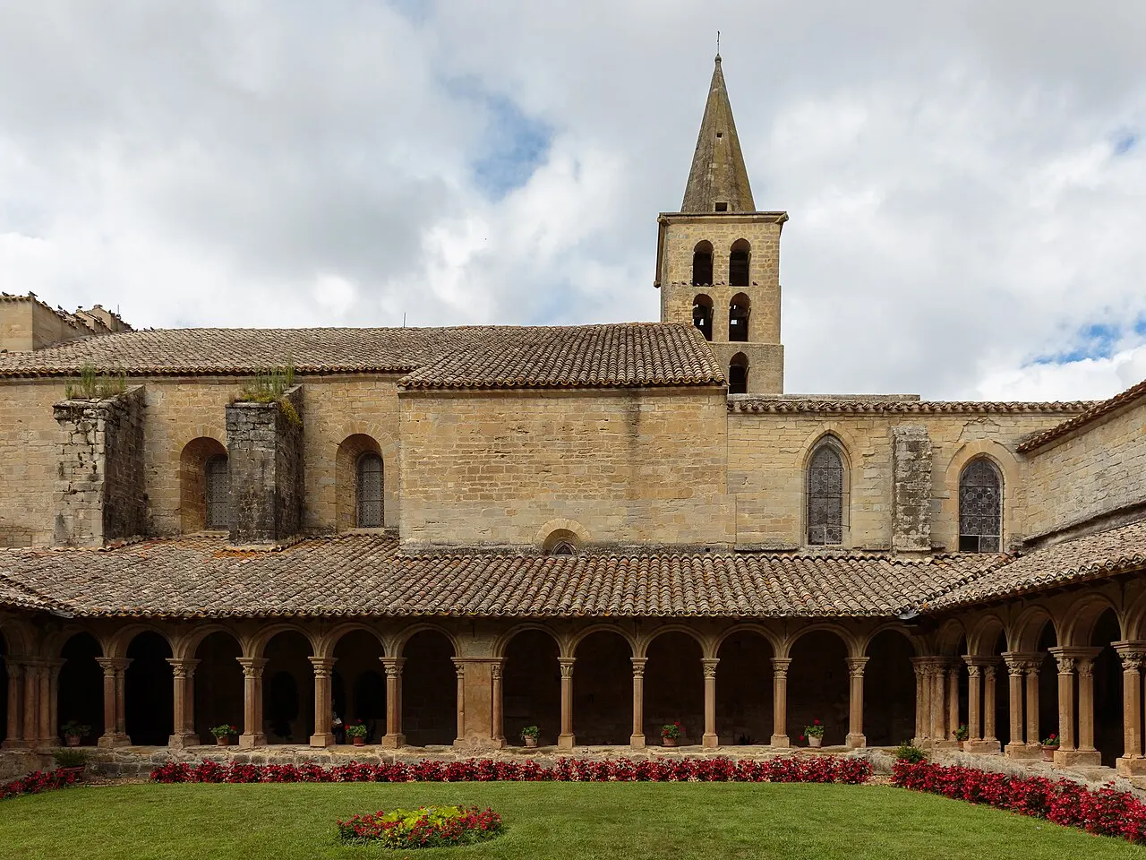 Abbatiale Saint-Papoul de Saint-Papoul