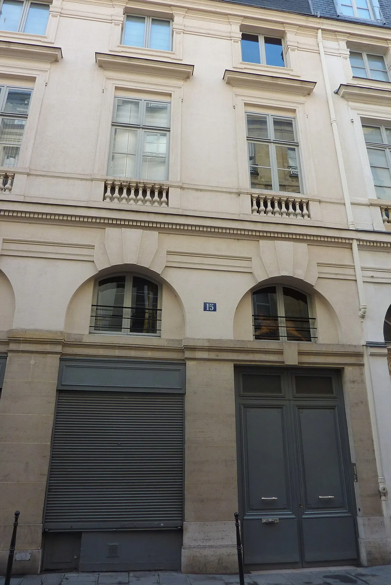 Immeuble en bordure du Palais-Royal