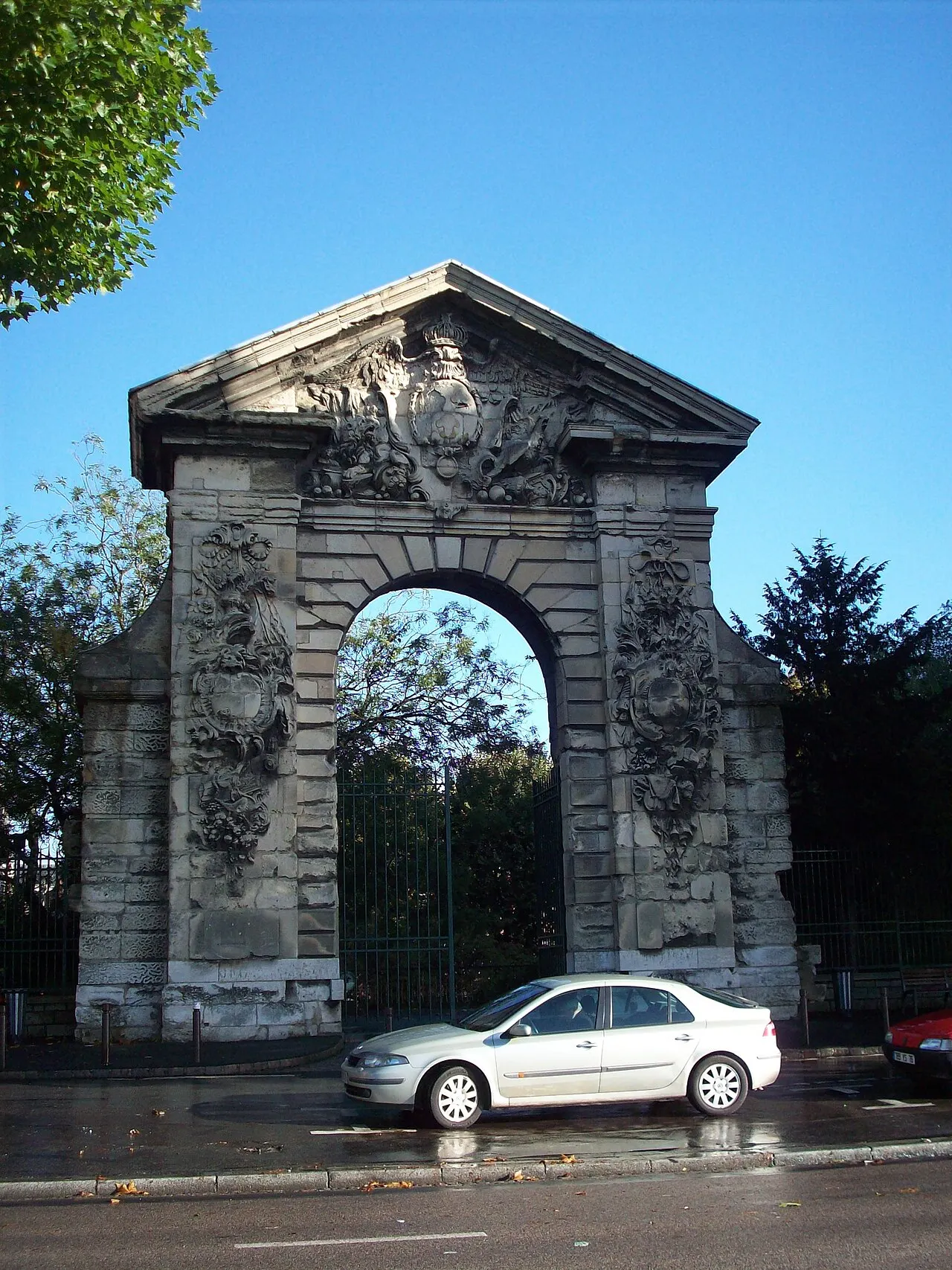 Square Guillaume Lion