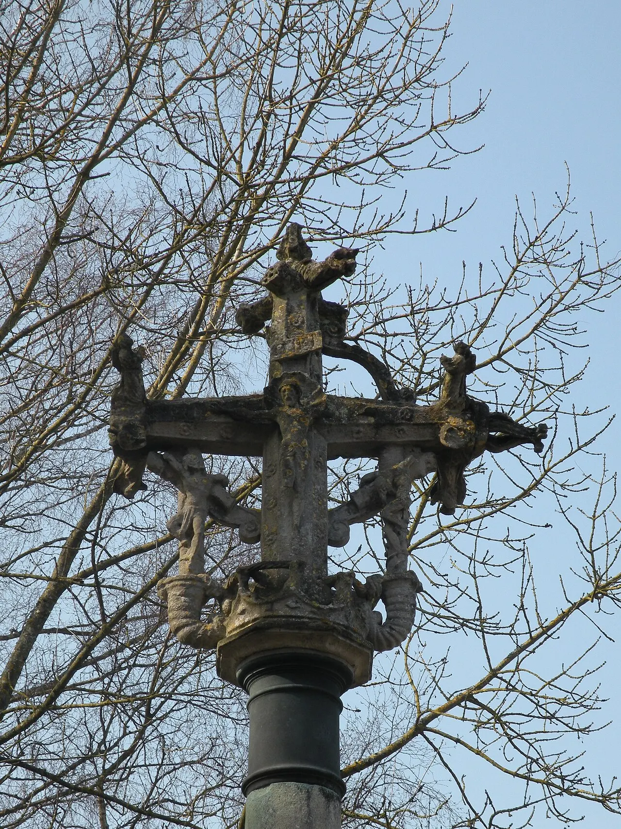Croix de cimetière