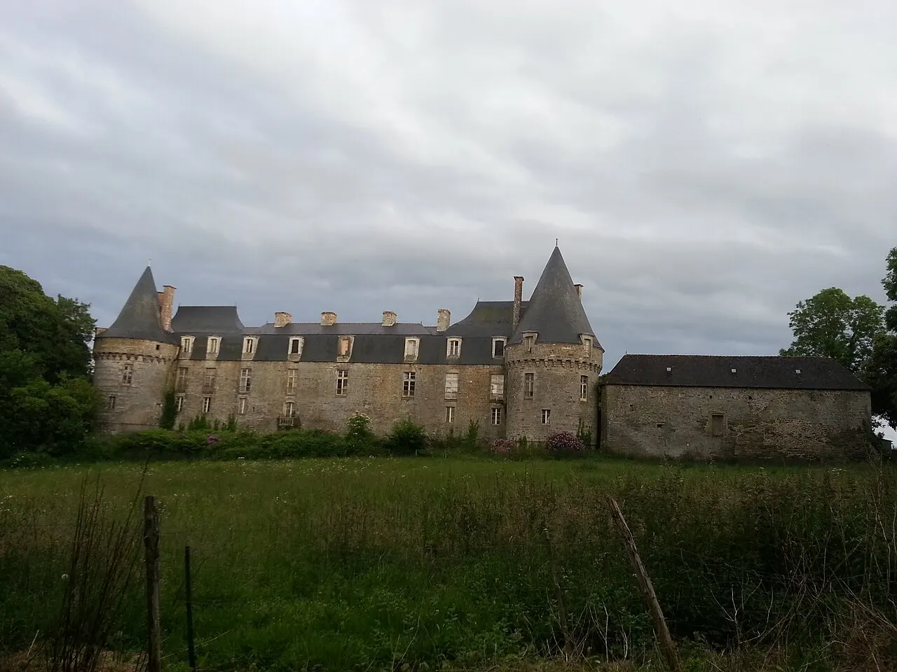Néant-sur-Yvel