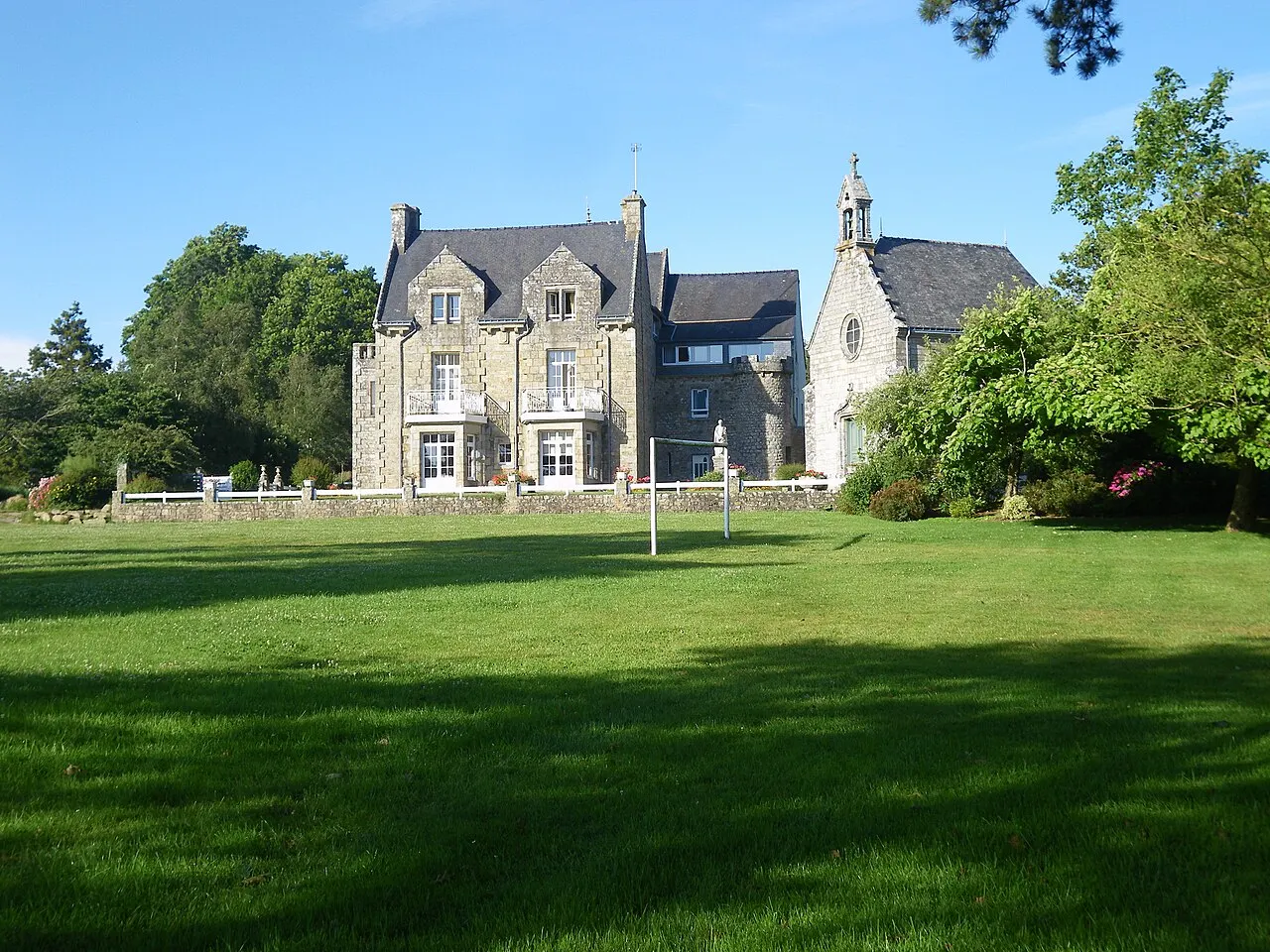 Chapelle du manoir de Kerplouz