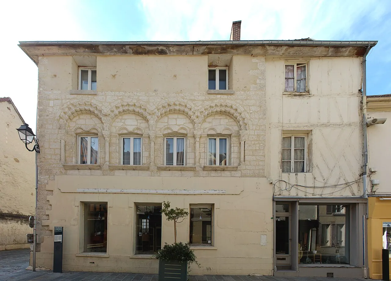 Maison romane