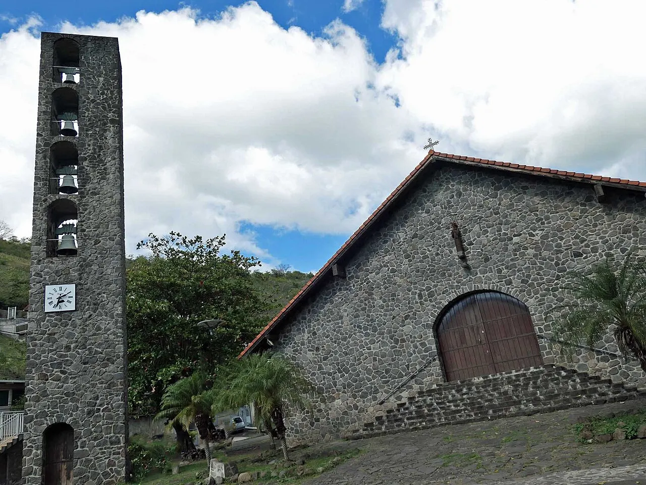 Église Saint-Pierre-aux-Liens de Bellefontaine