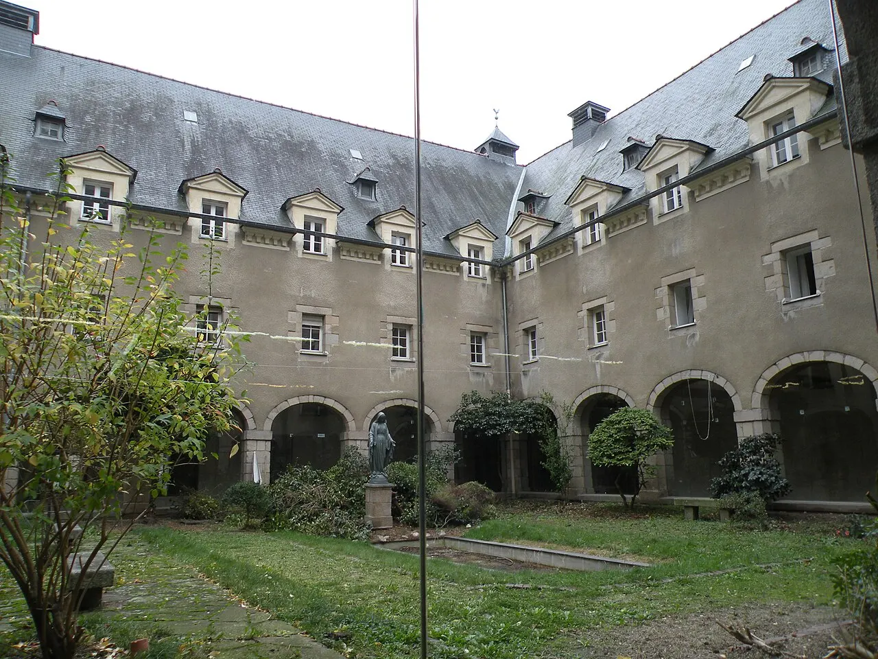 Gymnase Saint Cyr