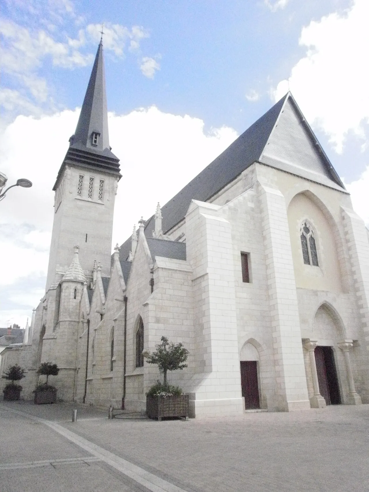 Église Saint-Cyr