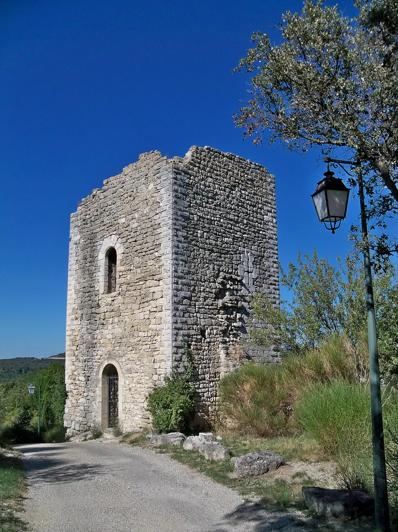 Tour talutée dite à bossages