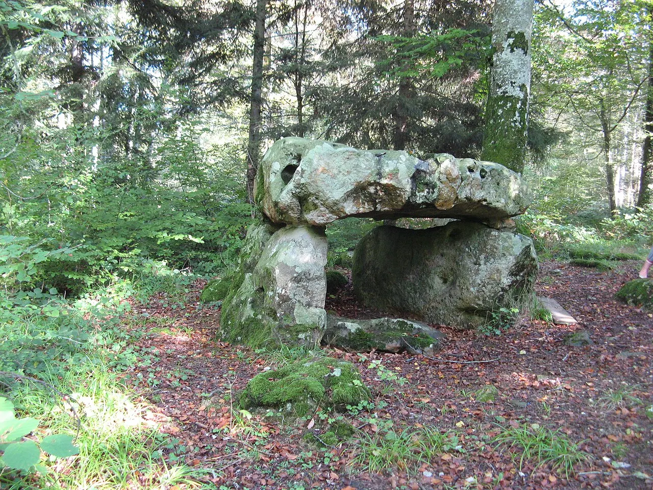 Dolmen de Lancy