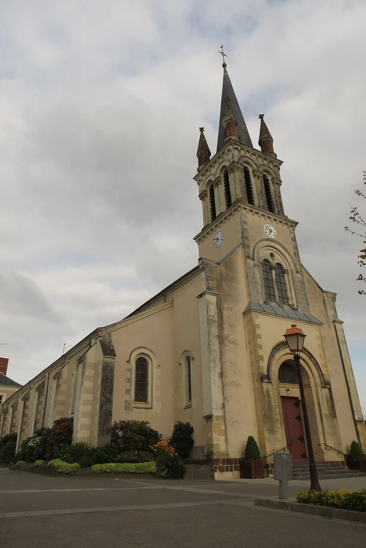 Église Sainte-Madeleine de Pouancé