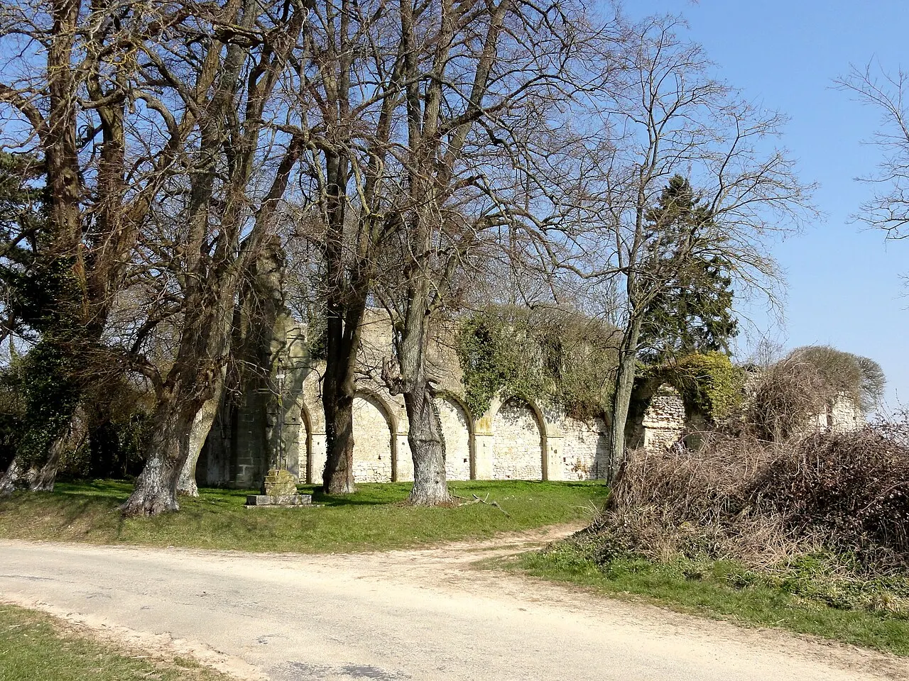Église Notre-Dame-de-la-Nativité et Saint-Jacques