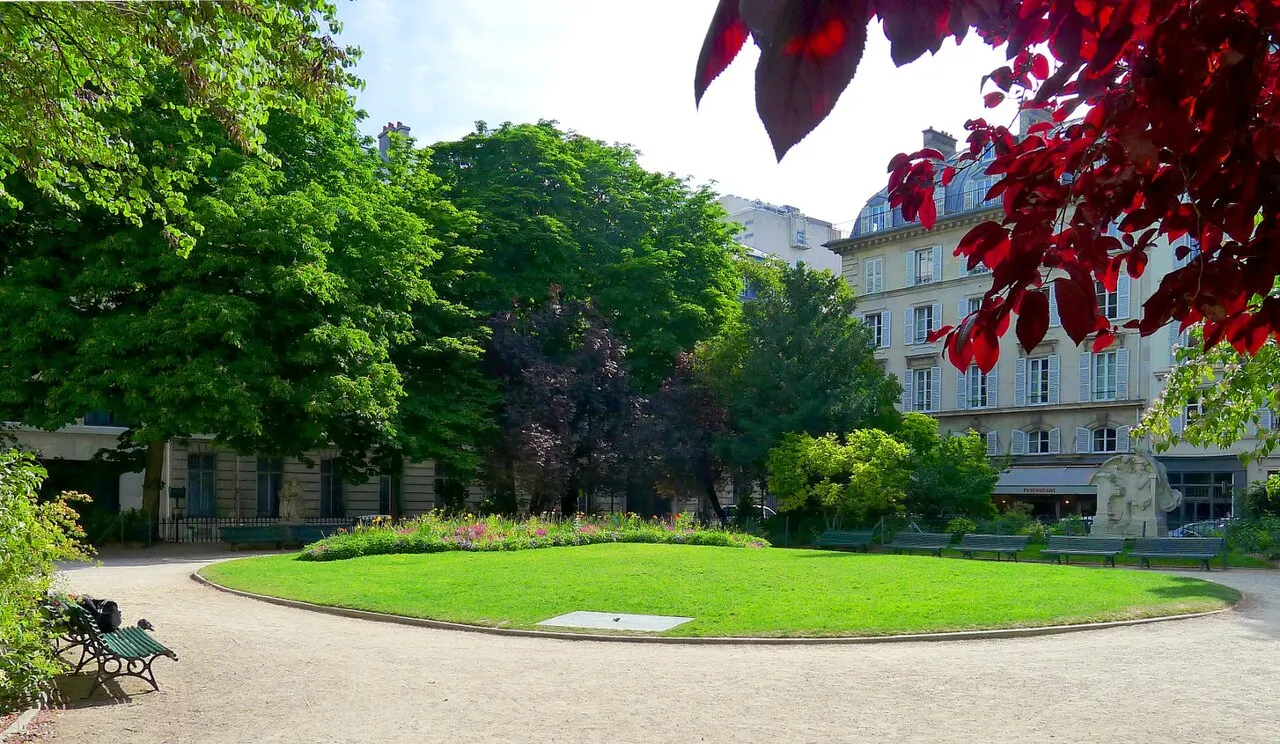 Square Samuel Rousseau