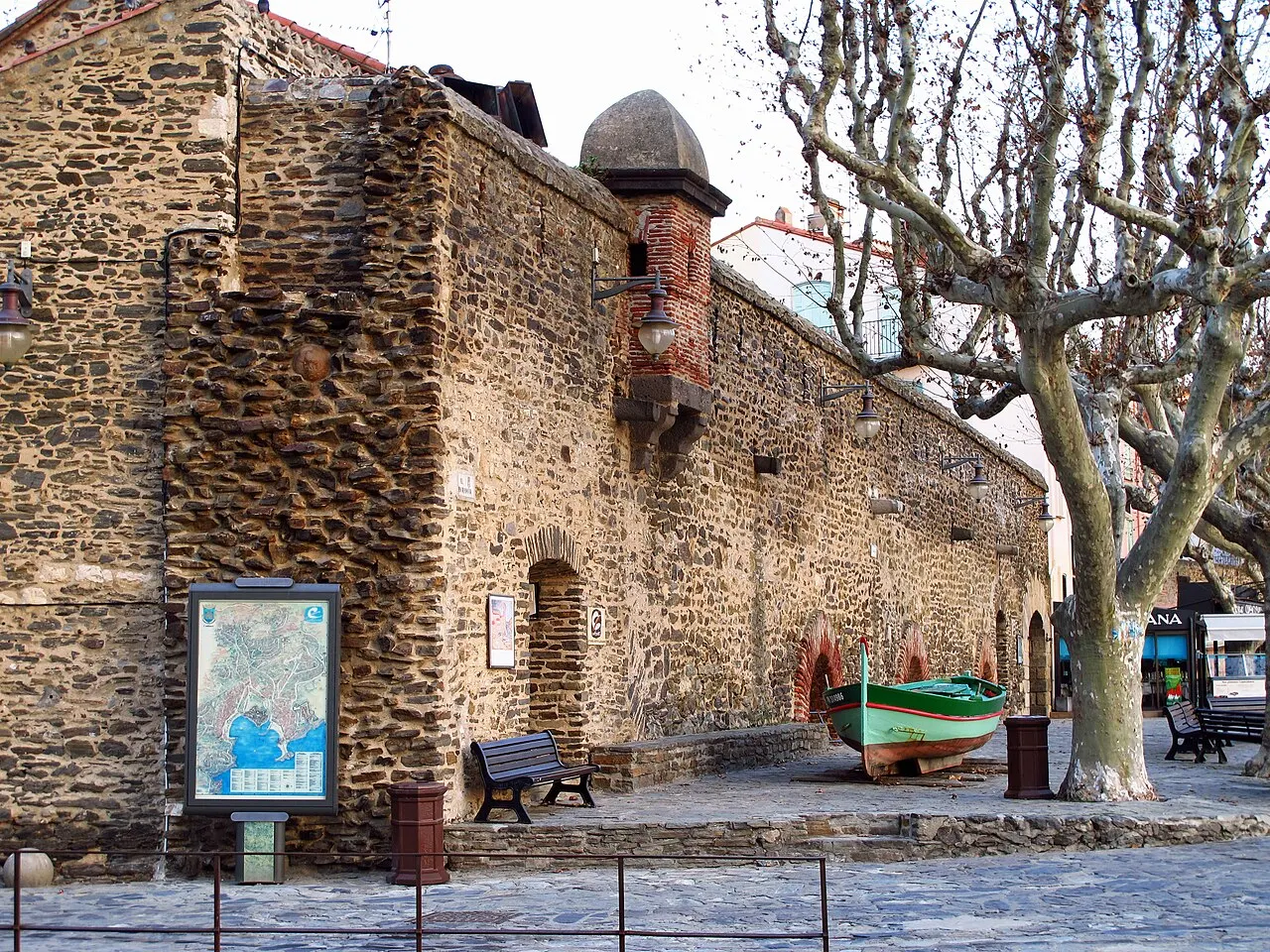 Bâtiment dit de l’Artillerie et anciens remparts