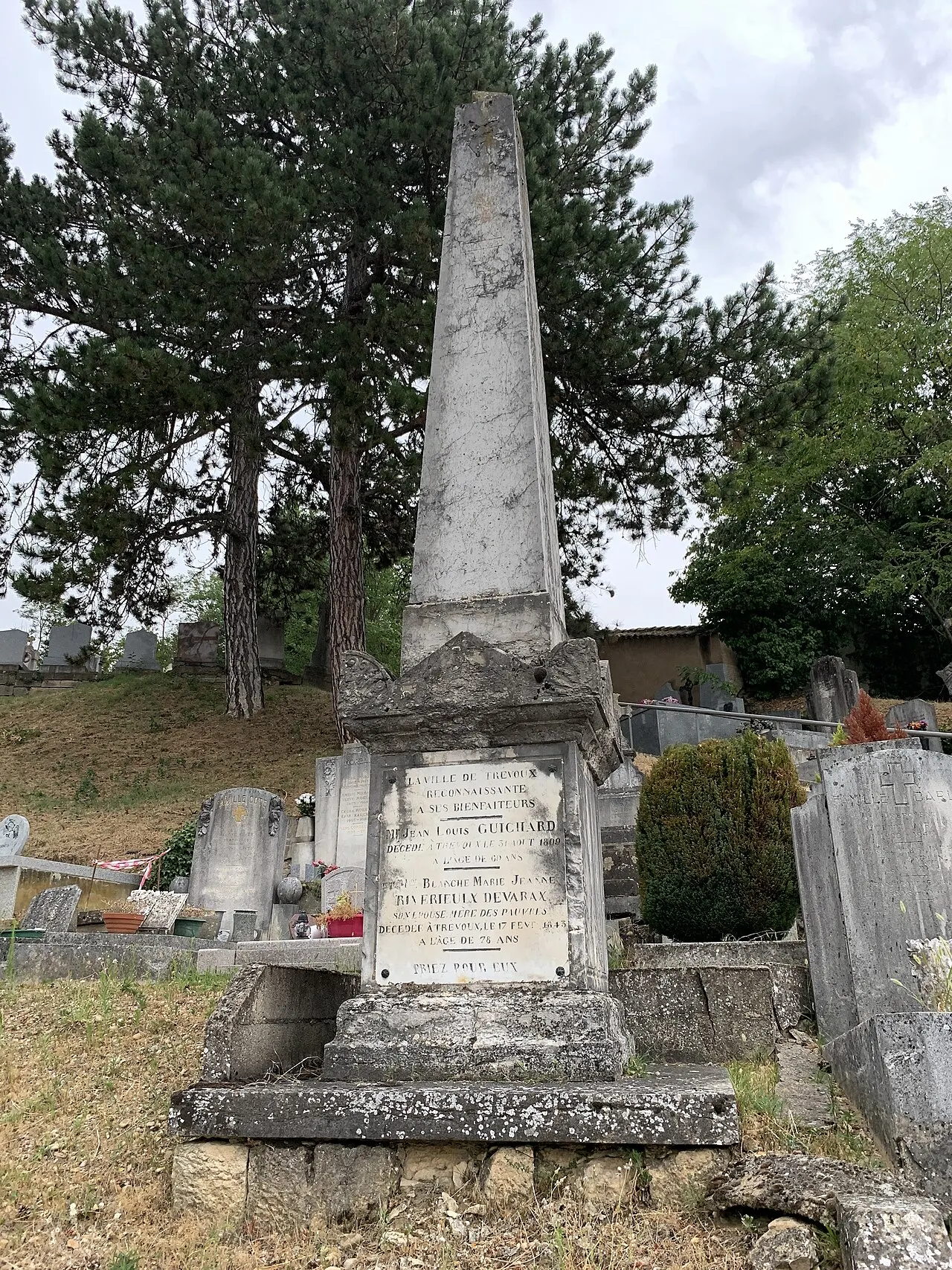 Monument sépulcral des Époux Guichard