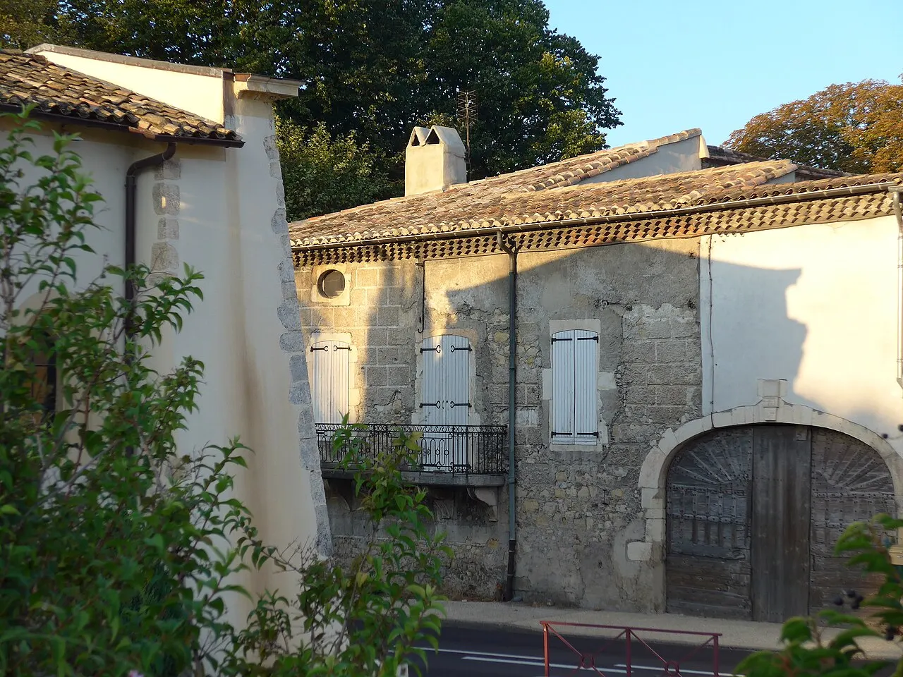 Relais de poste aux chevaux (ancien)