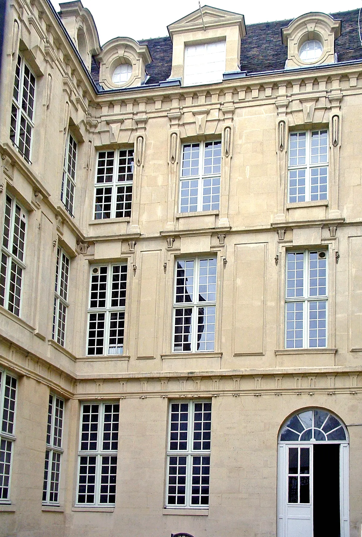 Immeuble, ancien Hôtel de Savoie ou d’Hercule