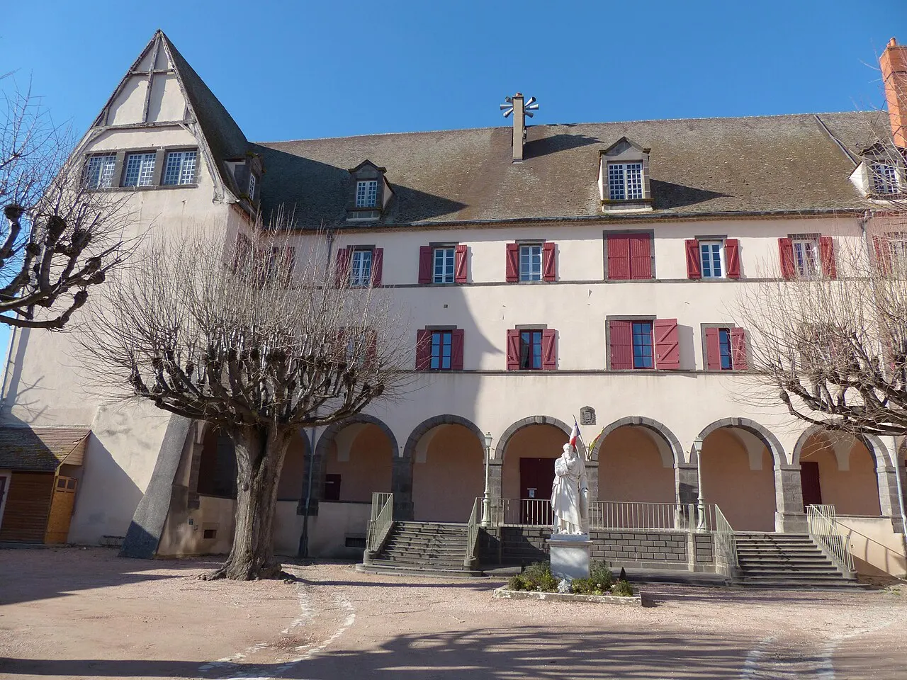 Hôtel de ville et beffroi