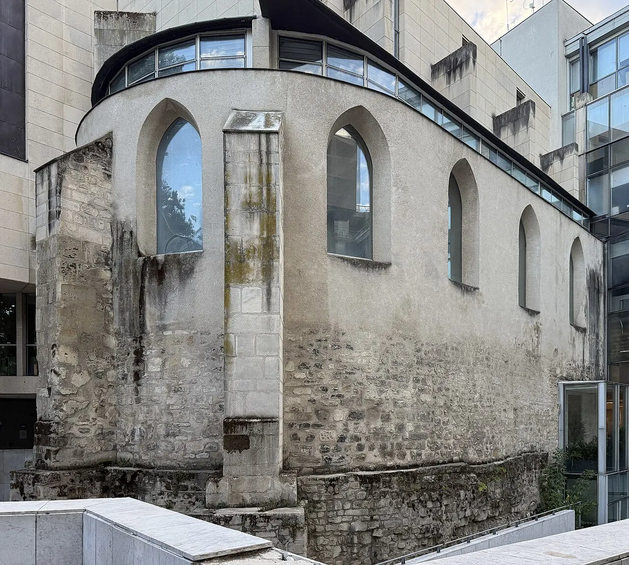 Église des Trois-Patrons (ancienne) et vestiges du cimetière mérovingien