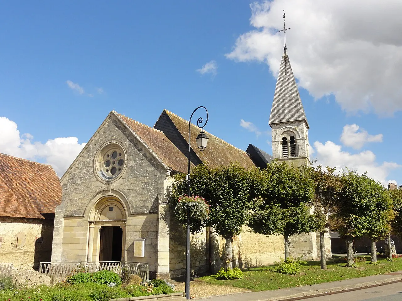 Église Saint-Lucien