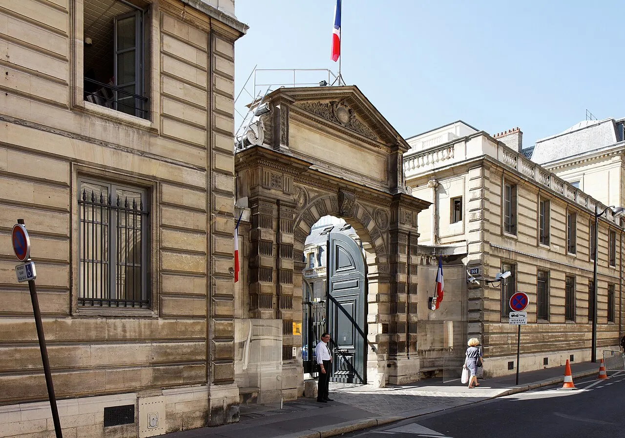Hôtel Rothelin-Charolais (ancien) , actuellement ministère de l’industrie