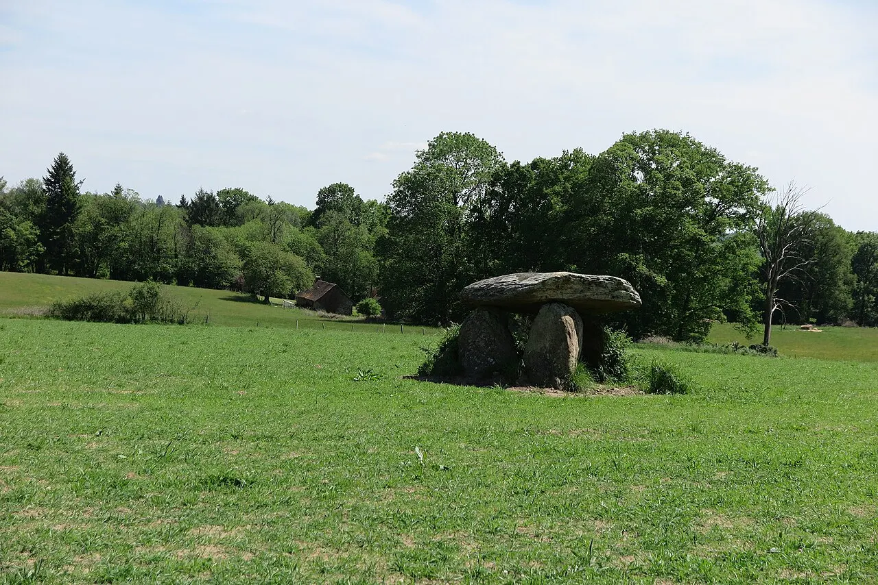 Dolmen de la Pierre Levée