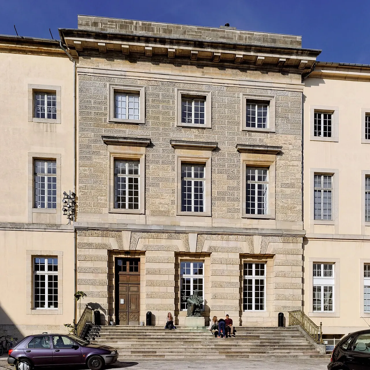 Ancien palais abbatial Saint-Benigne, puis épiscopal, actuellement école nationale des Beaux-Arts