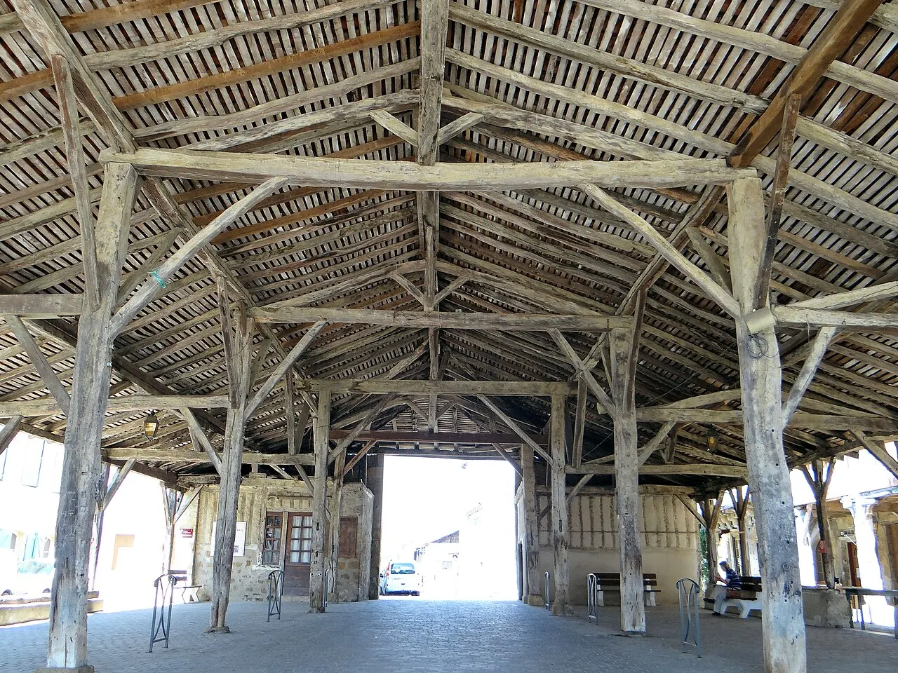 Halle de Bassoues