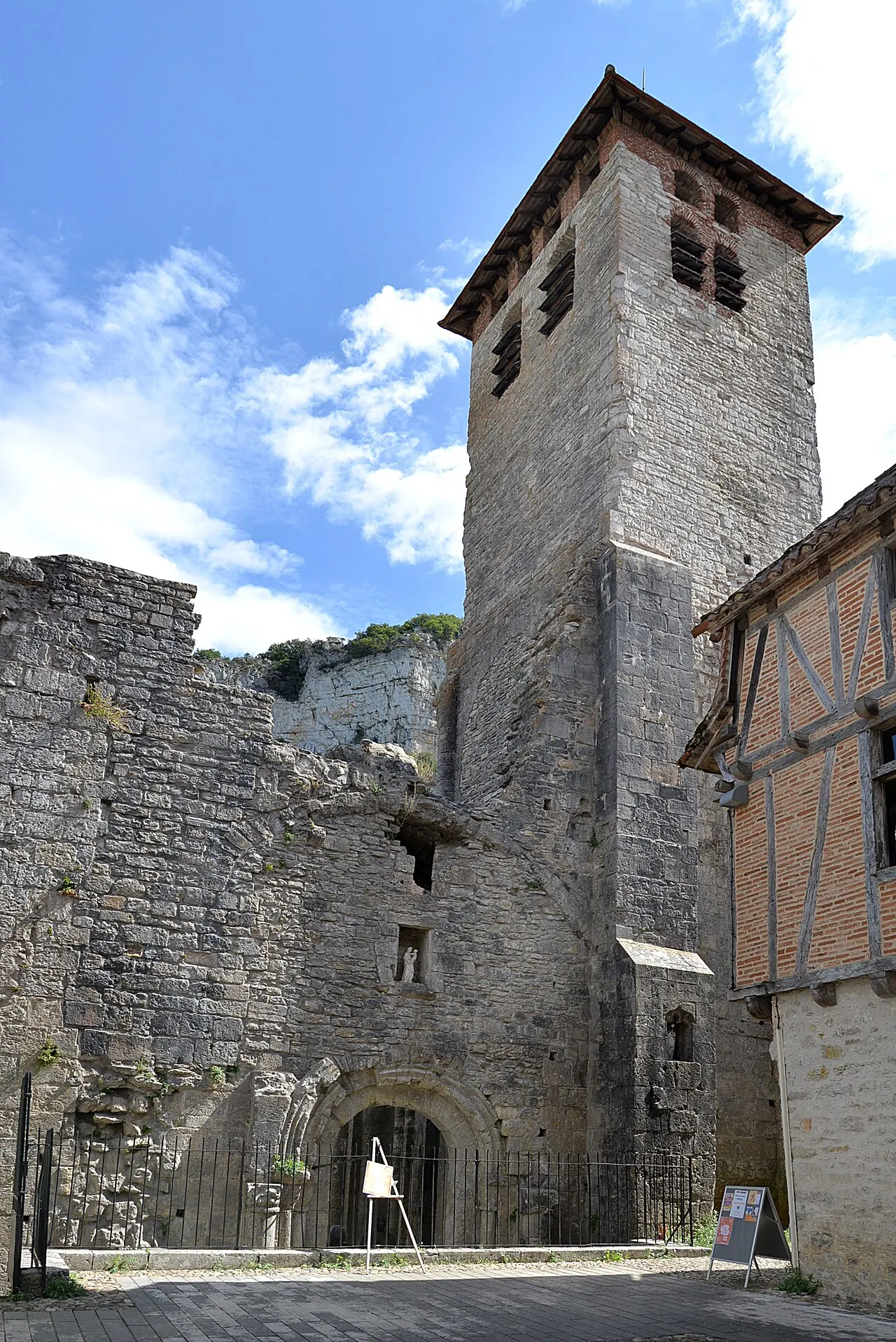Église-Abbatiale Saint-Pierre