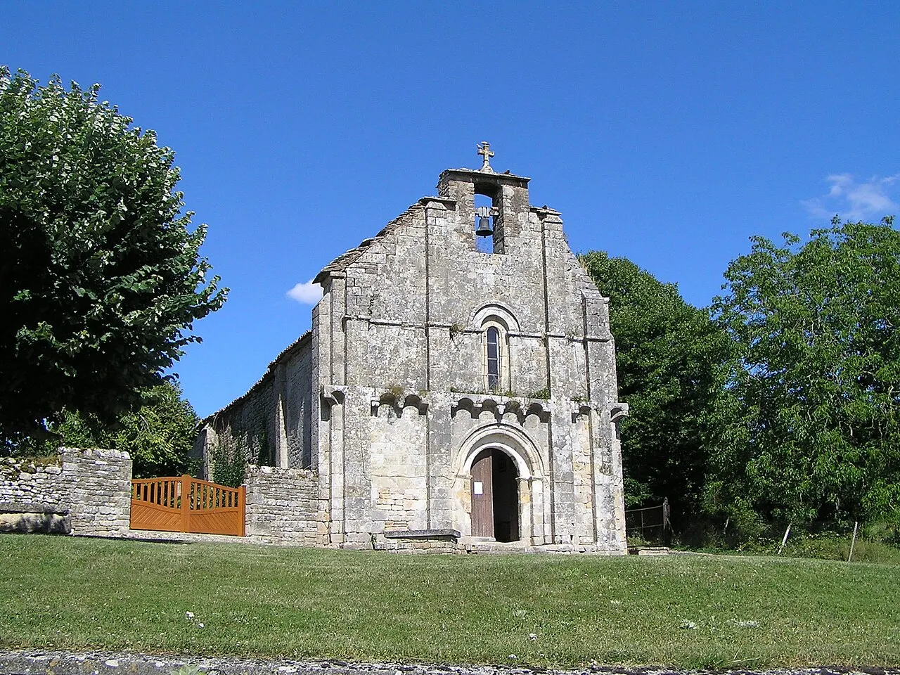Église Saint-Génis d’Embourie