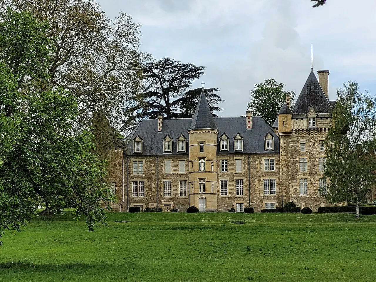 Parc du château du Veuillin