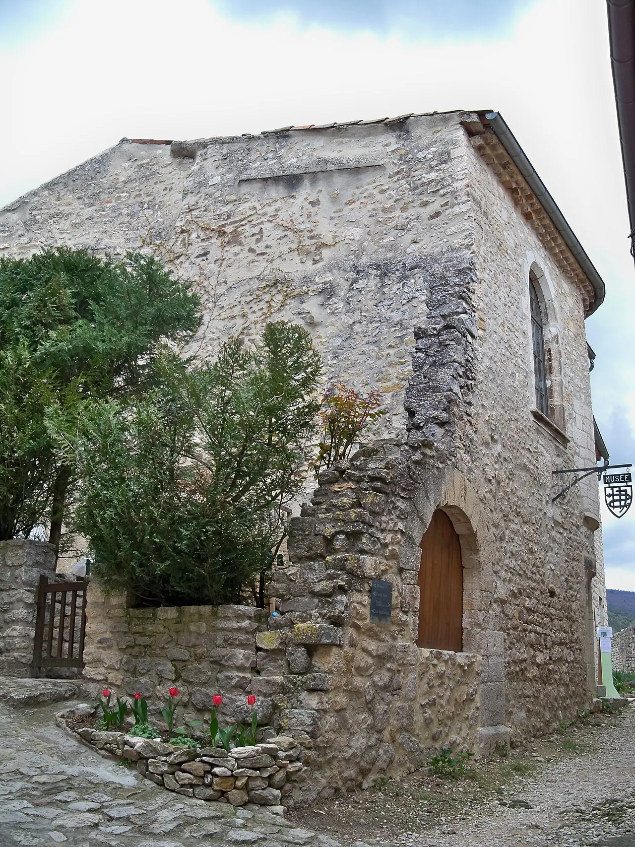 Ancien temple protestant