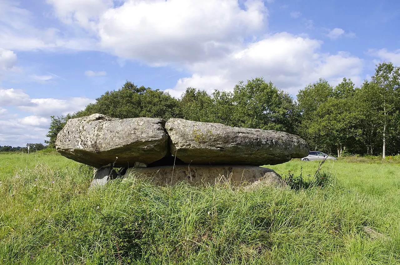 Dolmen de Lalue