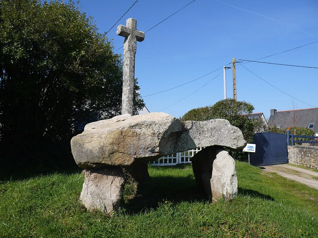 Dolmen de Cruz-Menquen