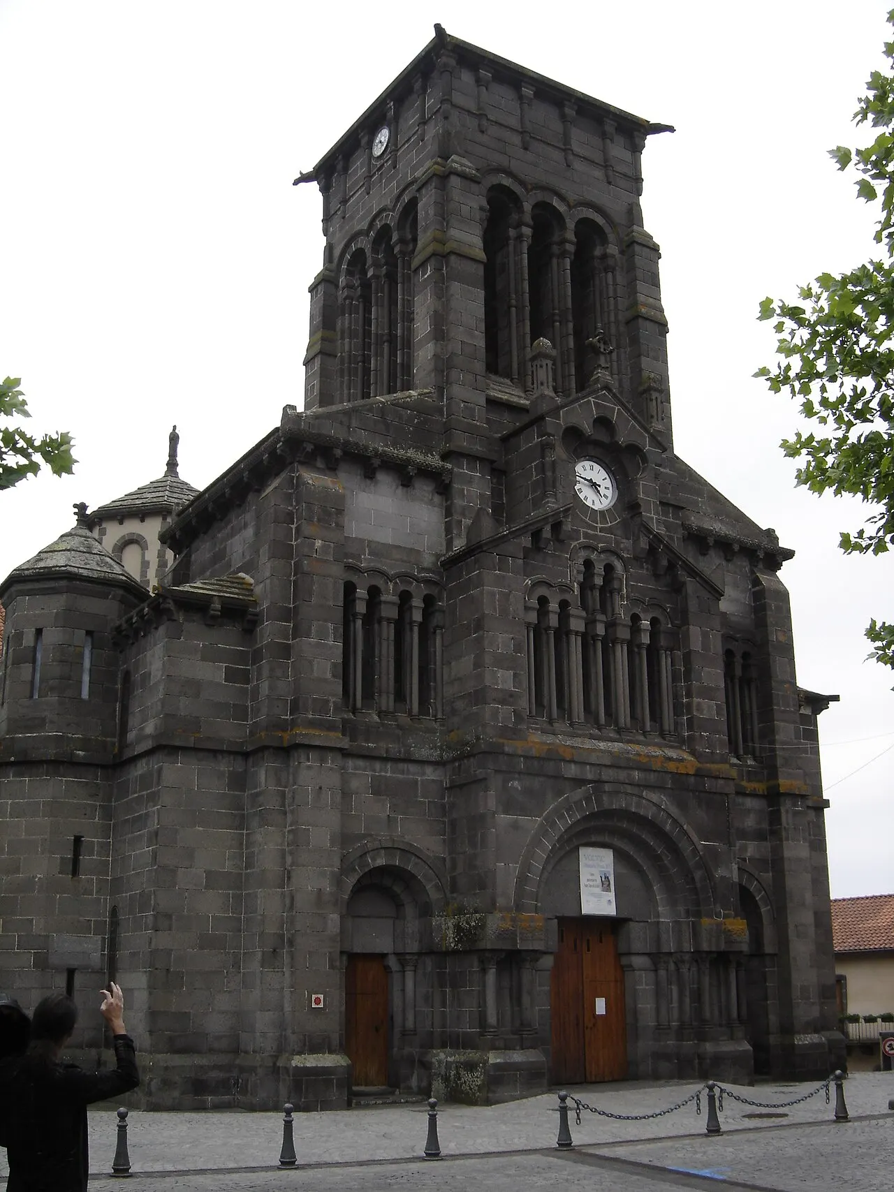 Église Saint-Priest