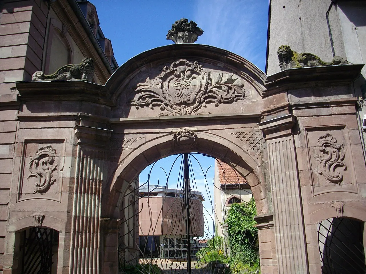 Bibliothèque Pierre Messmer