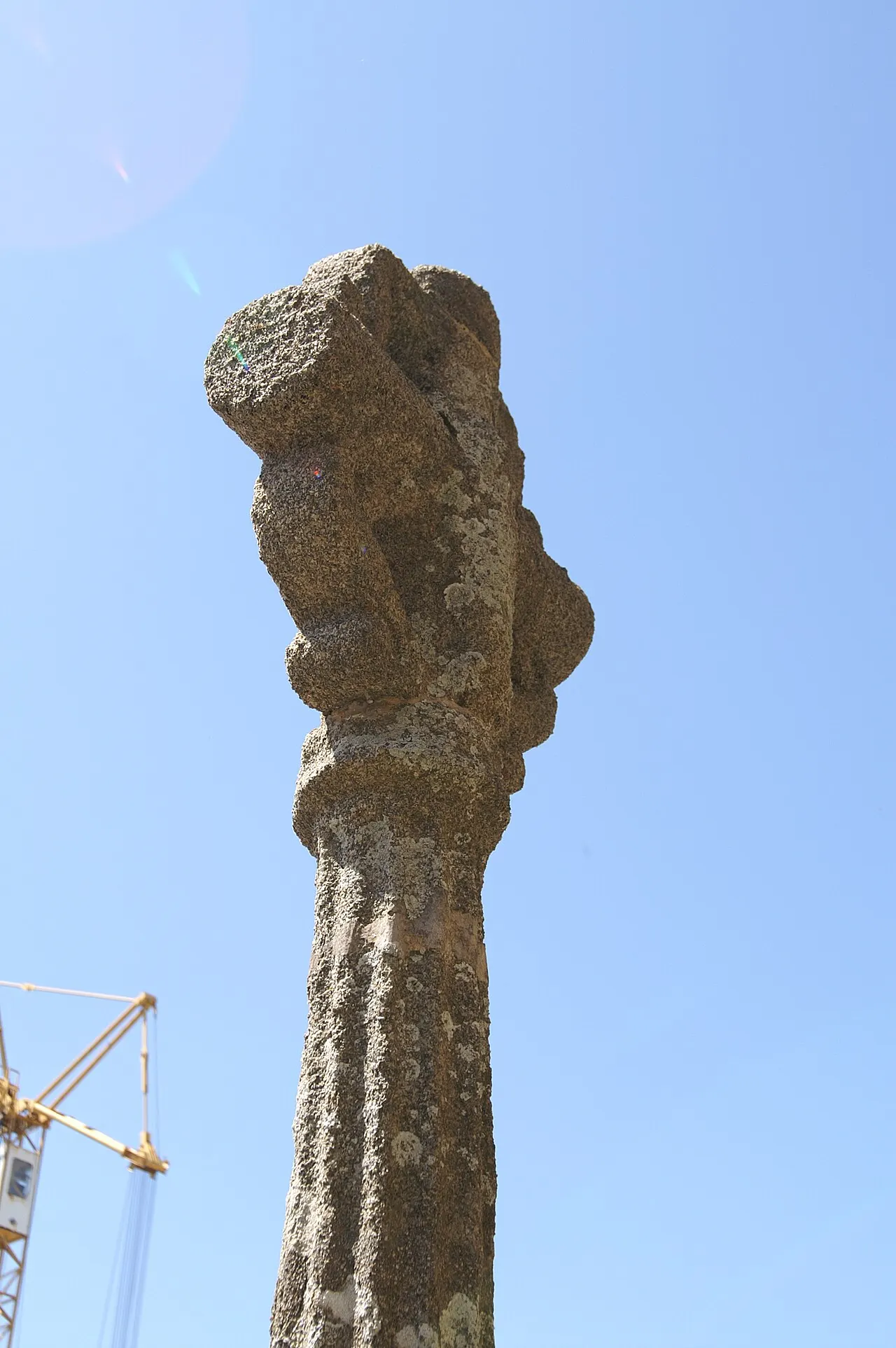 Croix du cimetière en granit