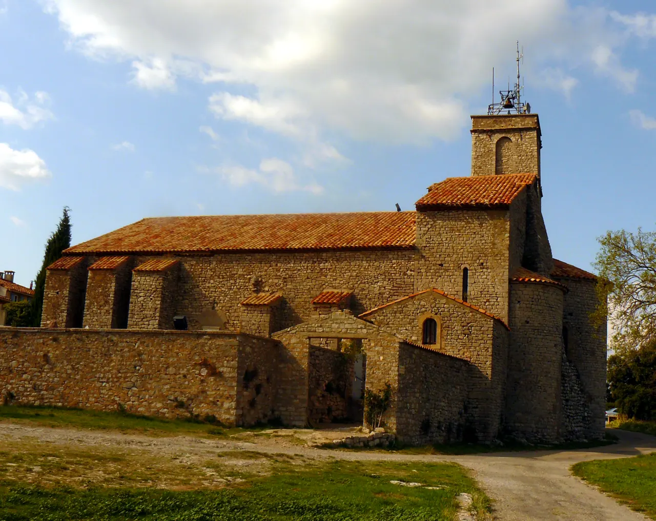 Église Saint-Julien-et-Sainte-Trinité