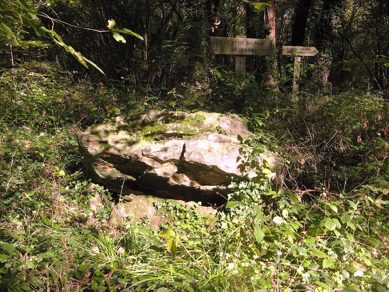 Grand et petit dolmens de Trainel