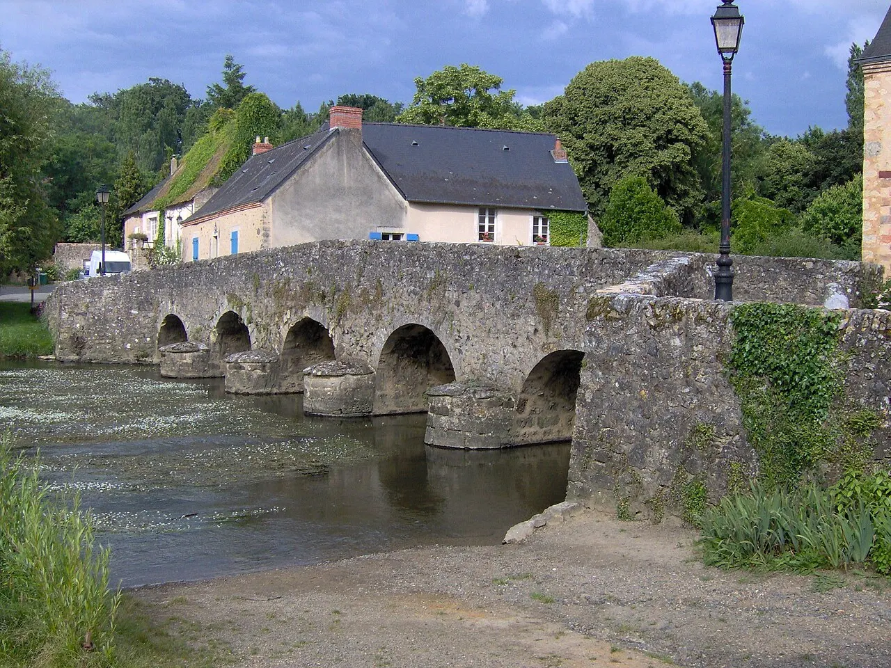 Vieux Pont sur la Vègre