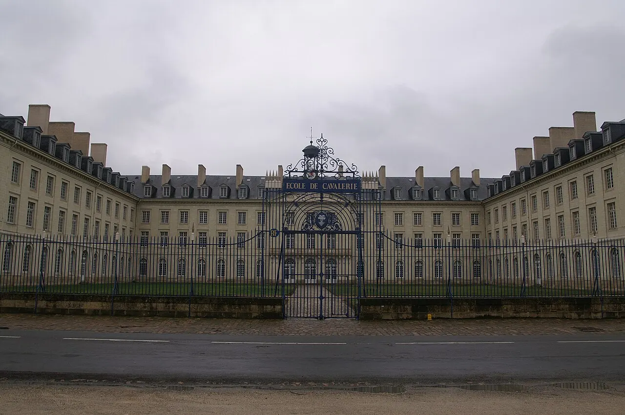 Monument aux morts de l’École de Cavalerie