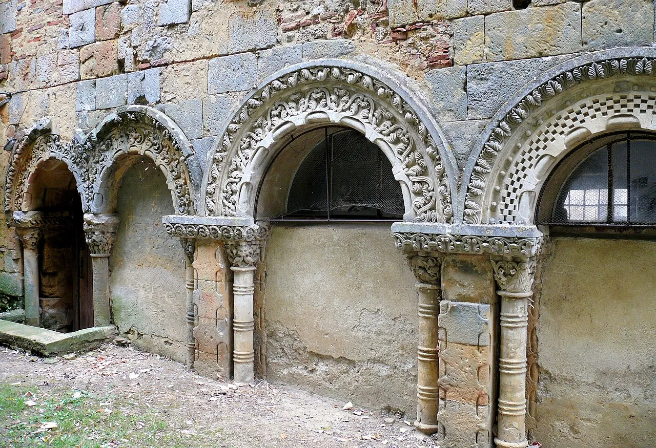 Restes du cloître